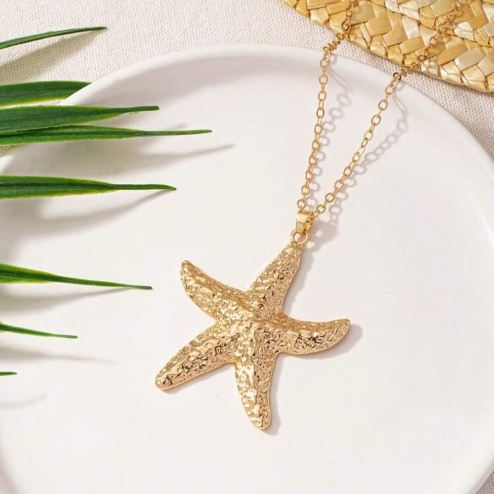 Gold Starfish Pendant Necklace - Picture 5 of 6